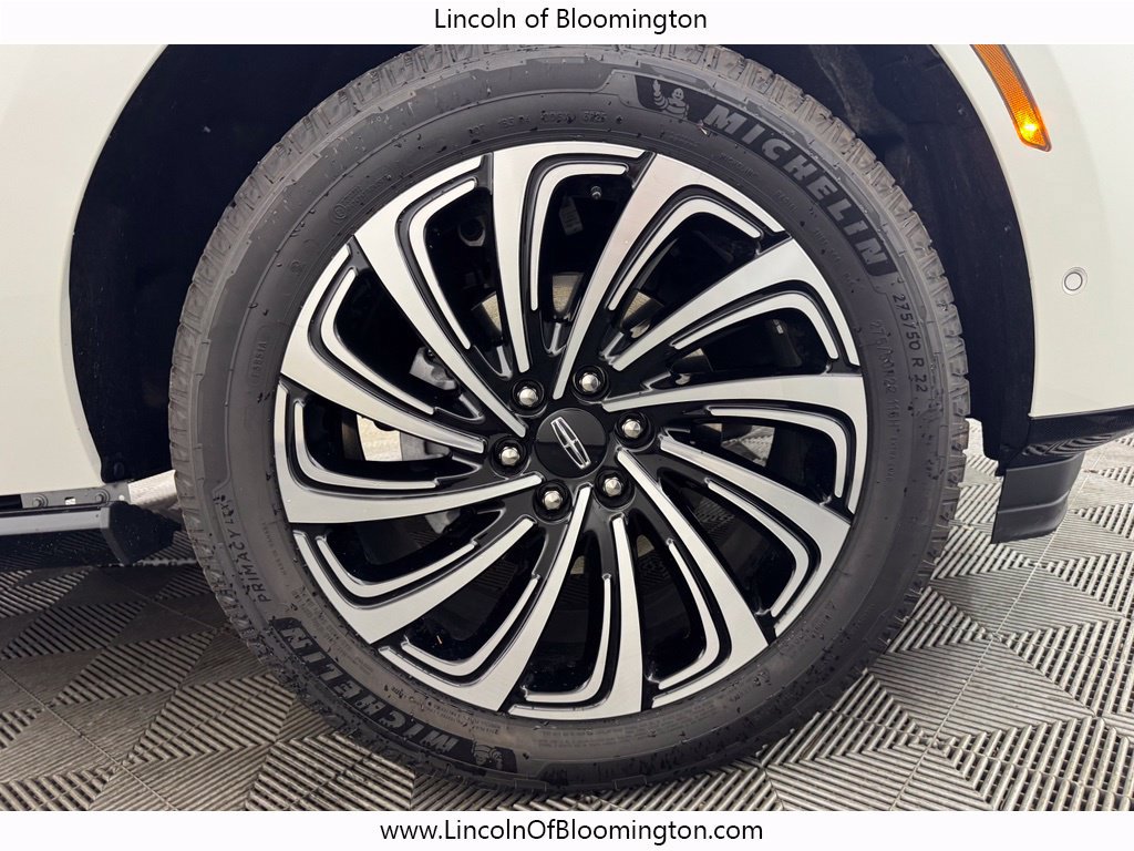 New 2025 Lincoln Navigator L Black Label AWD/4WD image 27