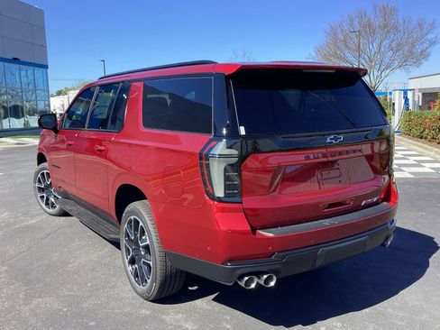 New 2026 Chevrolet Suburban RST w/ Comfort Package AWD/4WD image 2