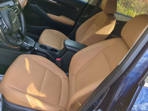 Used 2024 Kia Seltos EX image 11