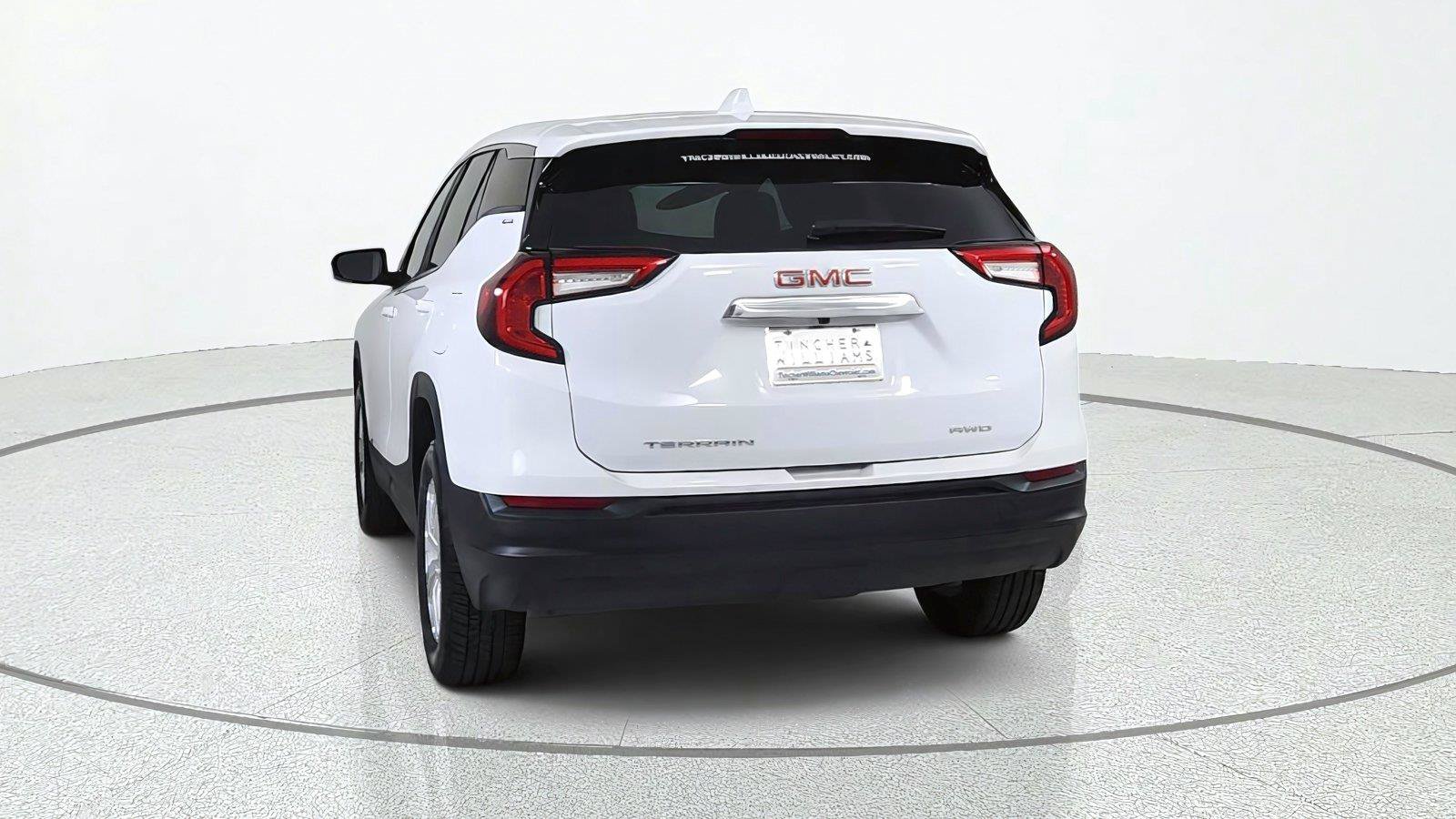 Used 2024 GMC Terrain SLE w/ LPO, Floor Liner Package AWD/4WD image 5
