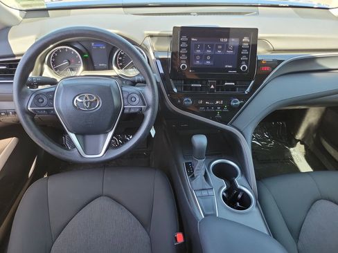 Used 2024 Toyota Camry LE image 4