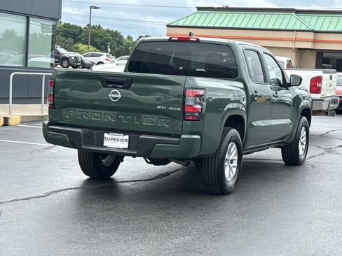 Used 2024 Nissan Frontier SV AWD/4WD image 3