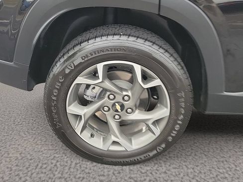 Used 2024 Chevrolet Trax LT FWD image 6