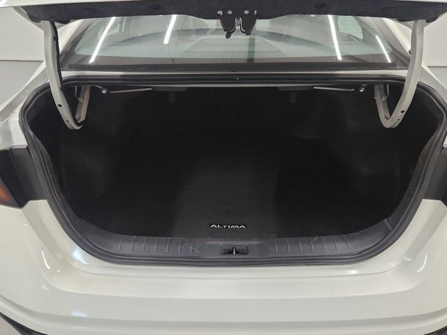 Used 2024 Nissan Altima 2.5 SR FWD image 25