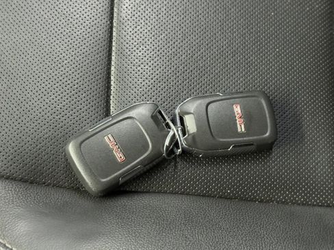 Used 2019 GMC Sierra 1500 SLT image 44