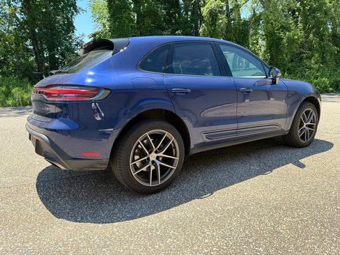 Used 2023 Porsche Macan AWD/4WD image 5