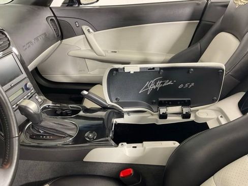 Used 2008 Chevrolet Corvette Convertible w/ Preferred Equipment Group RWD image 33