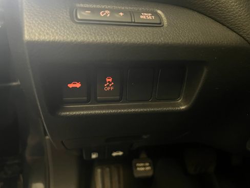 Used 2017 Nissan Altima 2.5 SV FWD image 17