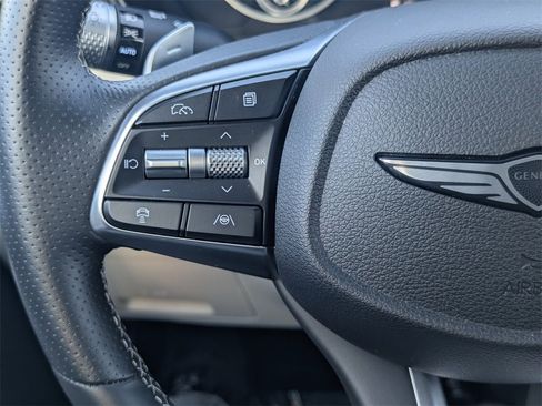 Used 2025 Genesis G70 2.5T image 21