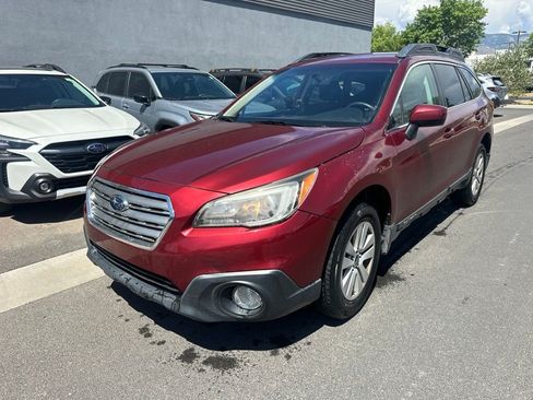 Used 2017 Subaru Outback 2.5i Premium AWD/4WD image 1