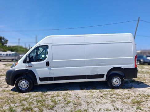 Used 2022 RAM ProMaster 2500 FWD image 1