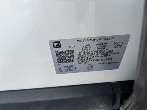 Used 2024 Chevrolet Suburban Premier AWD/4WD image 31