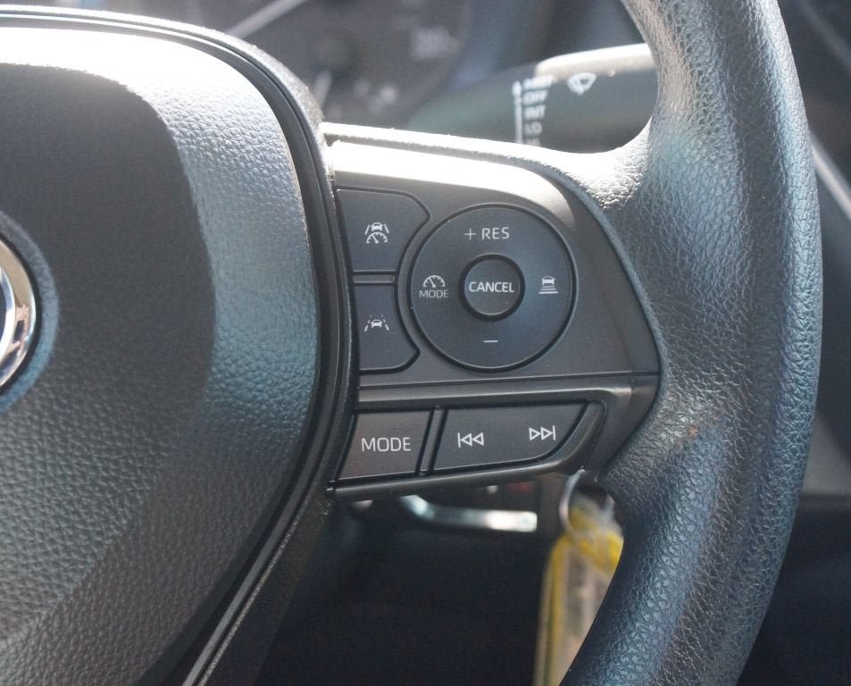 Used 2024 Toyota Corolla LE FWD image 9