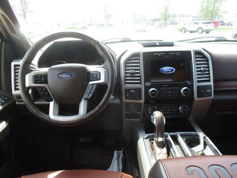 Used 2018 Ford F150 King Ranch w/ Equipment Group 601A Luxury AWD/4WD image 19