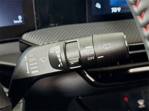 Certified 2025 Nissan Kicks SR image 16