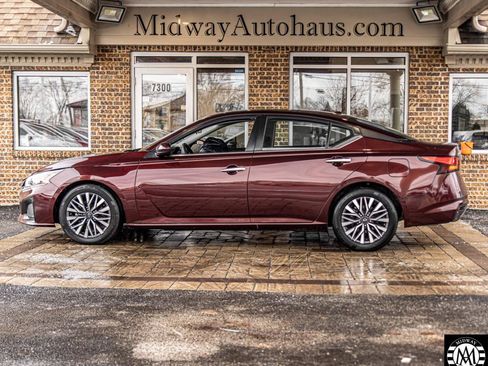 Used 2023 Nissan Altima 2.5 SV image 4