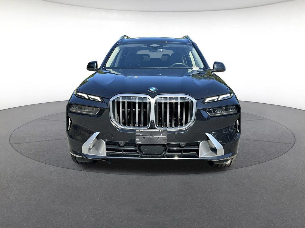 Used 2026 BMW X7 xDrive40i AWD/4WD image 9