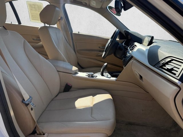 Used 2014 BMW 320i Sedan RWD image 21