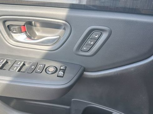 Certified 2025 Honda Pilot Elite image 26