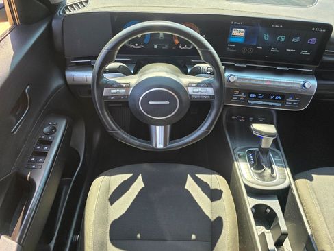 Used 2025 Hyundai Kona SEL FWD image 13