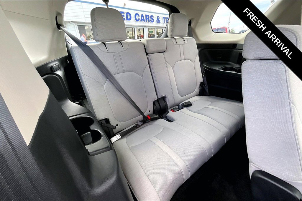 Used 2023 Honda Pilot LX image 25