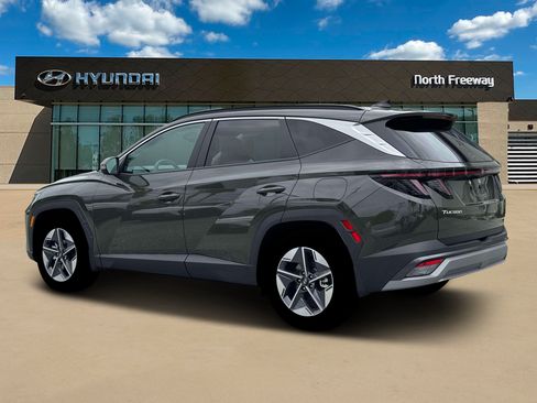 Used 2026 Hyundai Tucson SEL FWD image 4