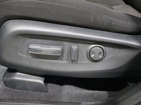 Used 2023 Honda CR-V EX image 12