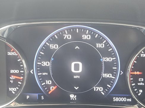 Used 2020 GMC Acadia Denali w/ Technology Package FWD image 18