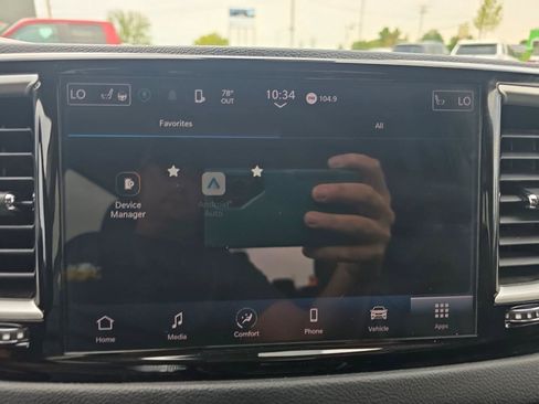 Used 2023 Chrysler Pacifica Touring-L FWD image 30