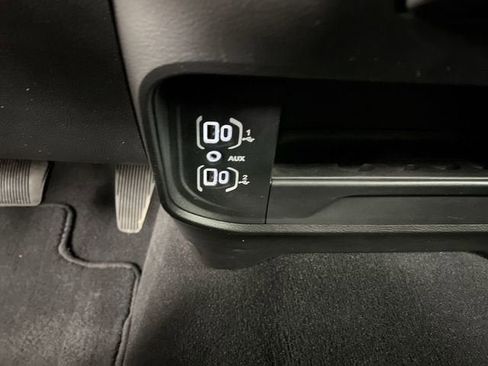 Used 2024 RAM 2500 Big Horn w/ Bed Utility Group image 34