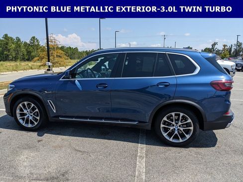 Used 2023 BMW X5 xDrive45e image 11