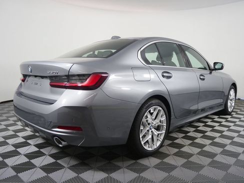 Used 2026 BMW 330i Sedan w/ Premium Package RWD image 3