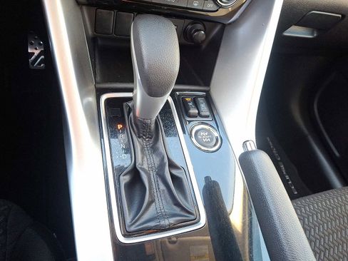 Used 2022 Mitsubishi Eclipse Cross LE image 15