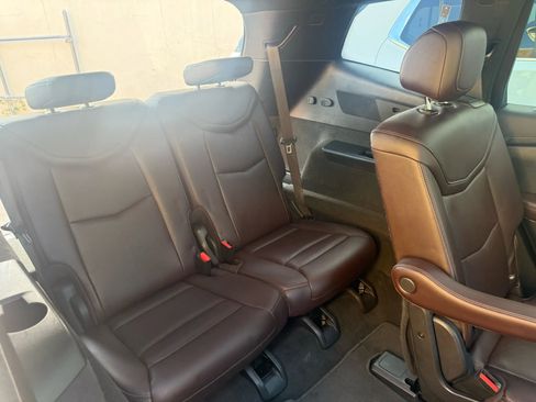 Used 2021 Cadillac XT6 Premium Luxury image 28