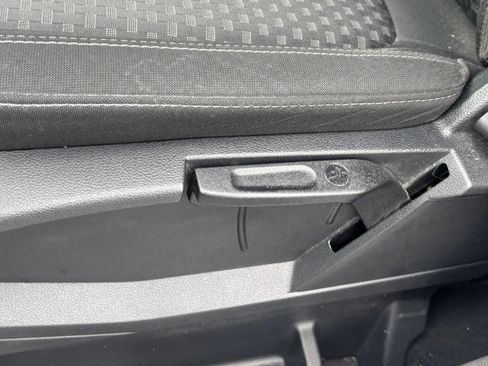 Used 2023 Ford Transit Connect XLT FWD image 13