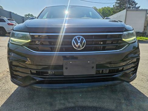 Used 2022 Volkswagen Tiguan SE R-Line AWD/4WD image 11