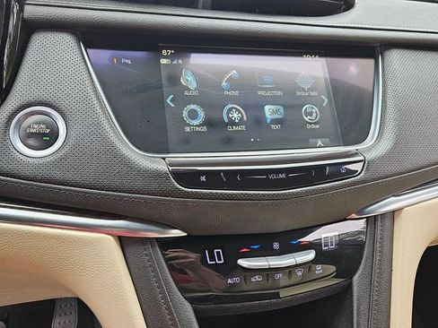 Used 2018 Cadillac XT5 FWD image 24