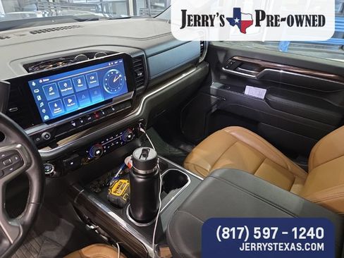 Used 2024 Chevrolet Silverado 2500 LT AWD/4WD image 11