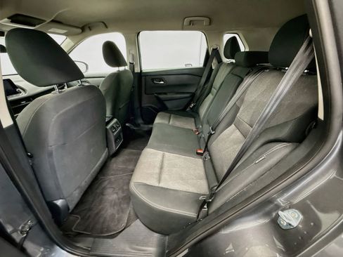 Used 2025 Nissan Rogue SV FWD image 27