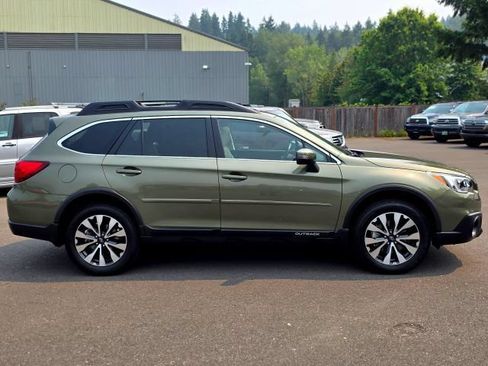 Used 2016 Subaru Outback 3.6R Limited AWD/4WD image 8