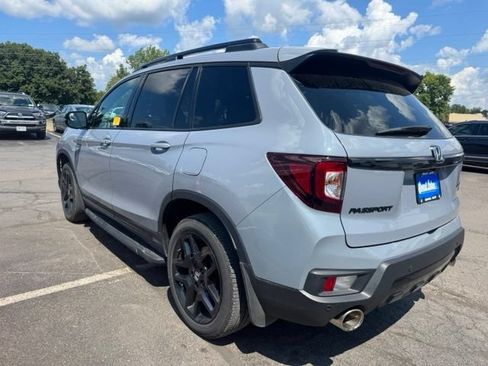 Used 2025 Honda Passport Black Edition image 4