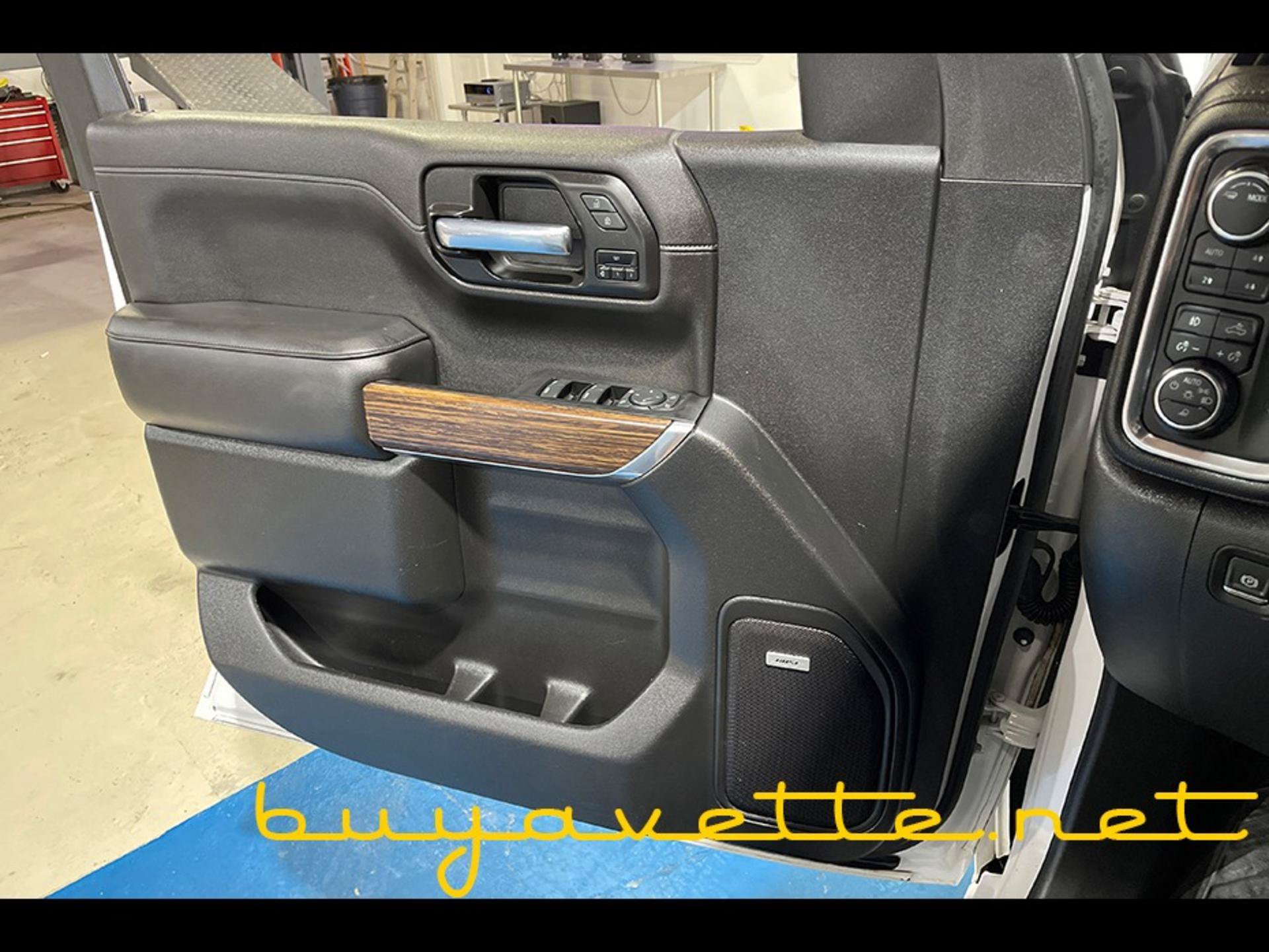 Used 2021 Chevrolet Silverado 1500 High Country w/ Safety Package II AWD/4WD image 23