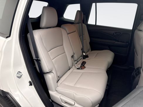 Used 2023 Honda Passport EX-L image 18