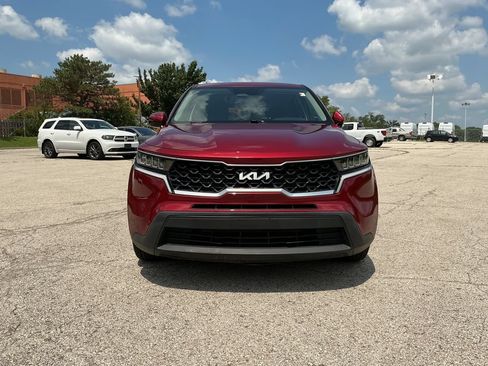 Used 2023 Kia Sorento LX FWD image 8