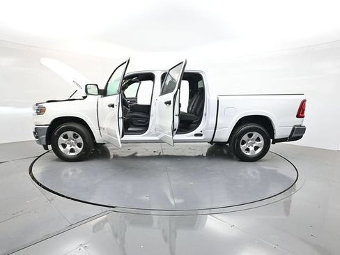 Used 2025 RAM 1500 Big Horn AWD/4WD image 36