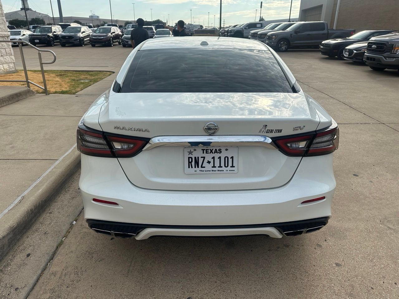 Used 2019 Nissan Maxima 3.5 SV w/ Floor Mat Group FWD image 6