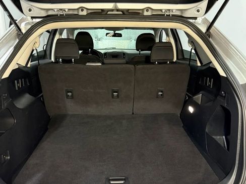 Used 2018 Ford Edge SE image 27