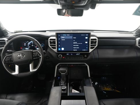 Used 2025 Toyota Tundra Platinum AWD/4WD image 18