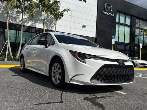 Used 2022 Toyota Corolla LE image 31