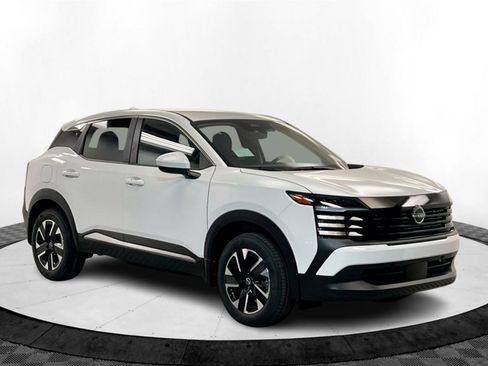 New 2025 Nissan Kicks SV w/ Charging Package image 7